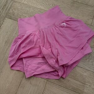 GYMSHARK Vibrant Pink Shorts size extra small